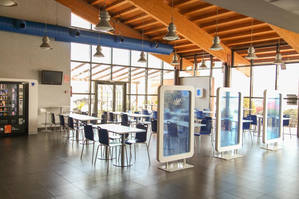 Ibis Budget Madrid Alcala De Henares La Dehesa エクステリア 写真