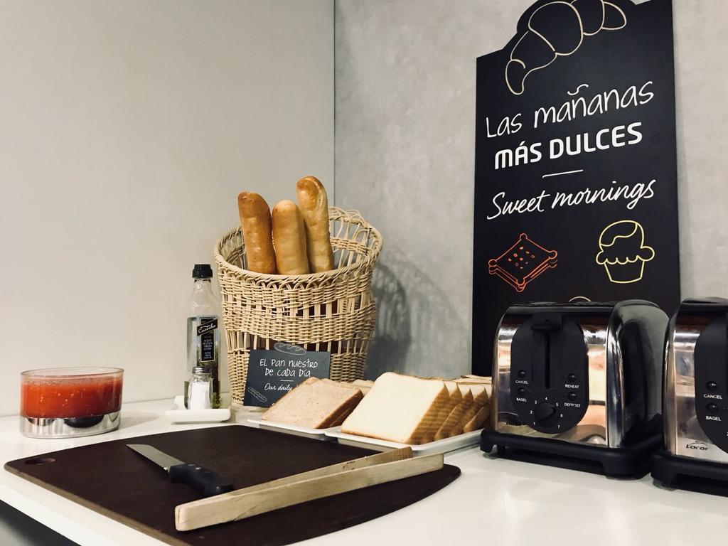 ホテル Ibis Budget Madrid Alcala De Henares La Dehesa エクステリア 写真