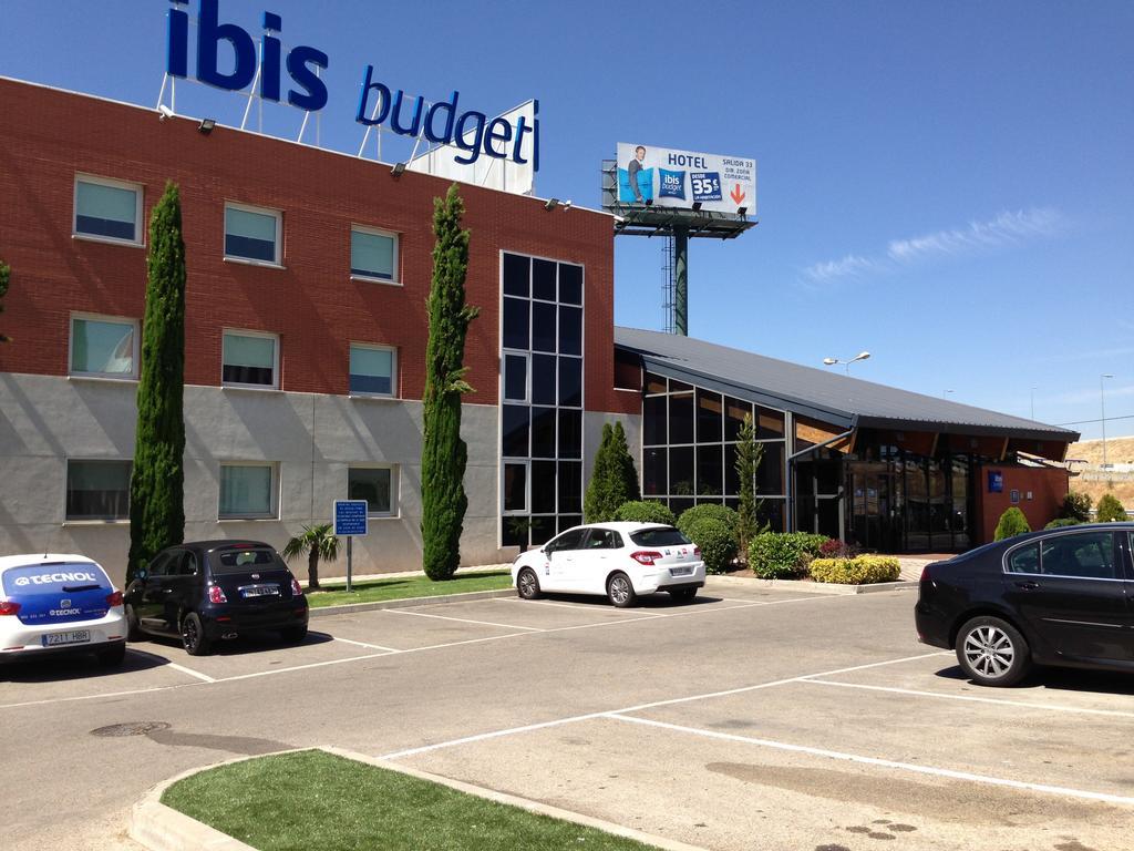 ホテル Ibis Budget Madrid Alcala De Henares La Dehesa エクステリア 写真